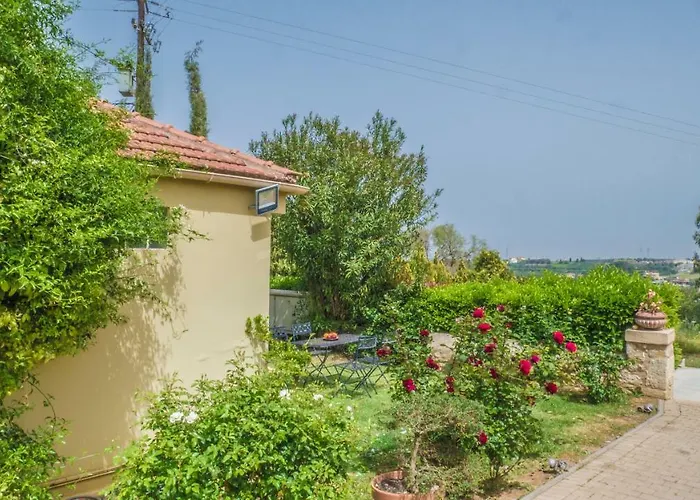Sylvia\'S Guest House